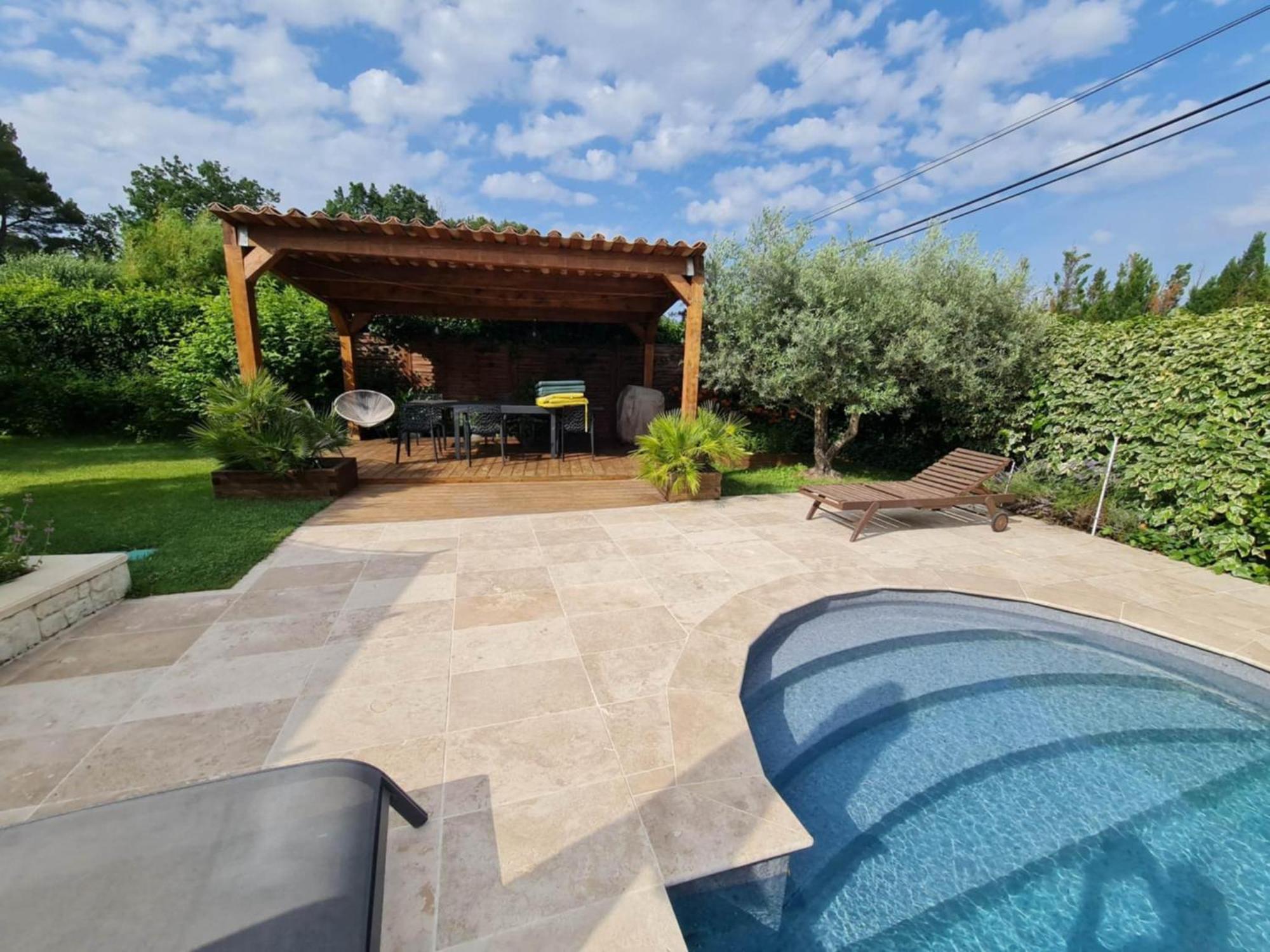 Maison Villa Pierrevert Luaran gambar