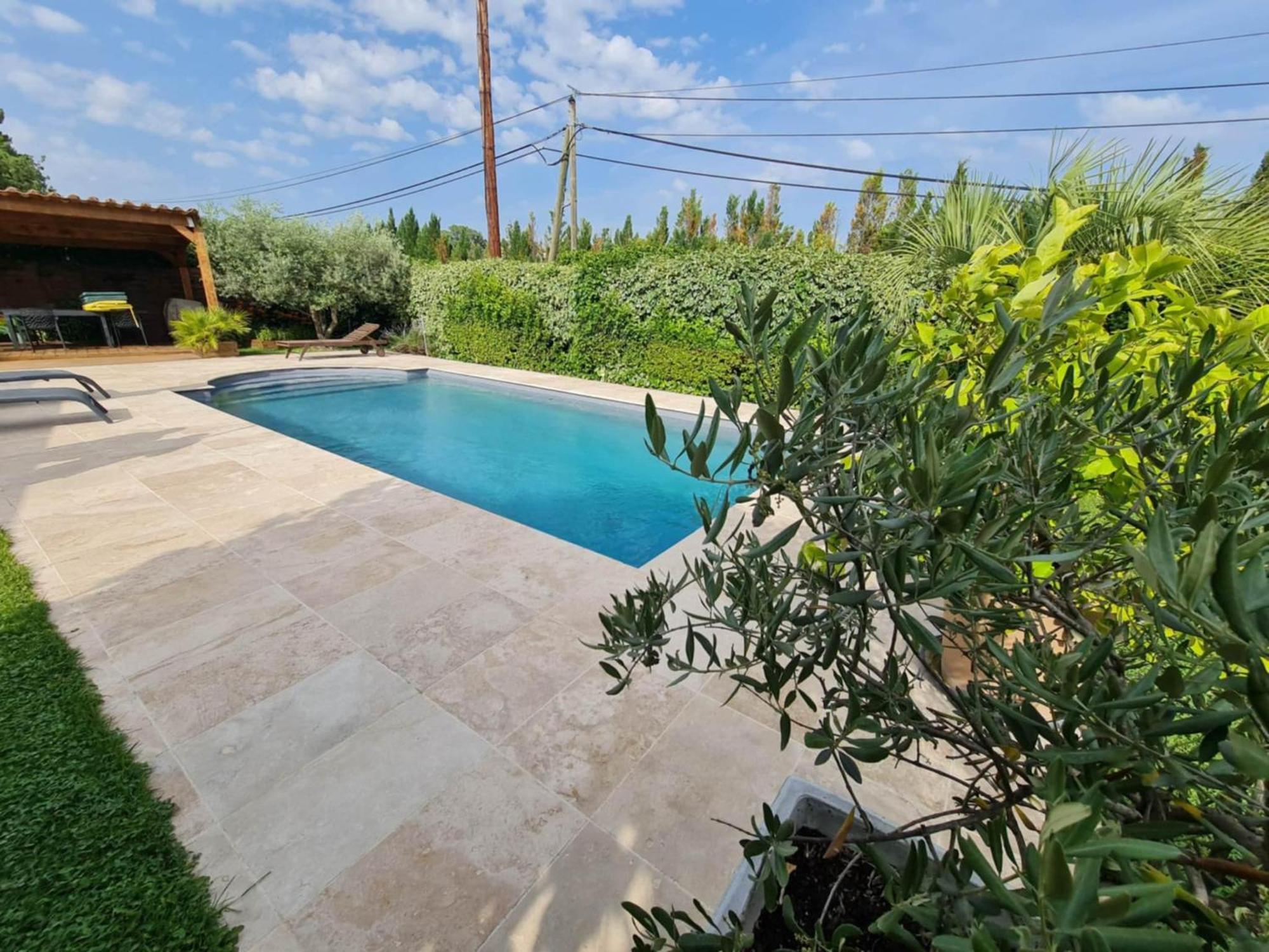 Maison Villa Pierrevert Luaran gambar