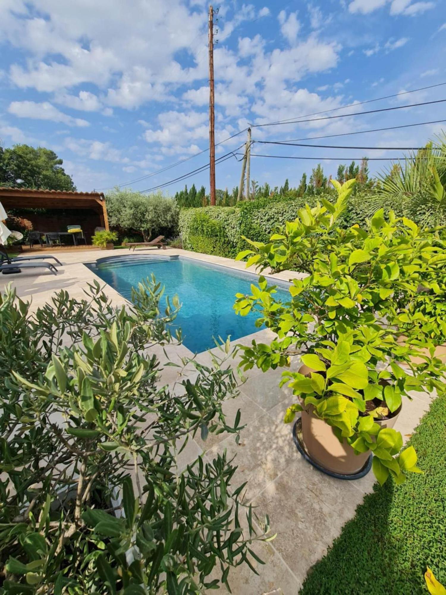 Maison Villa Pierrevert Luaran gambar