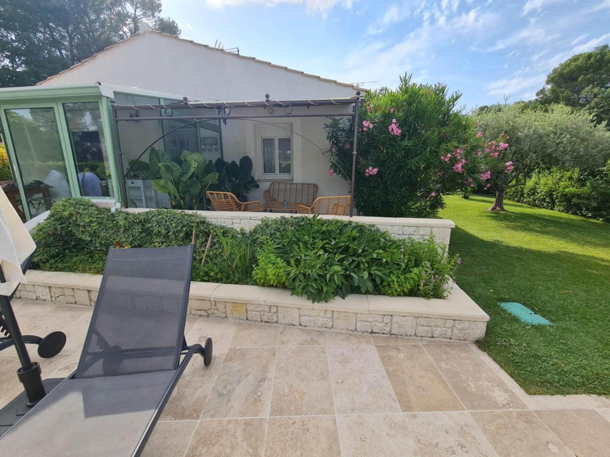 Maison Villa Pierrevert Luaran gambar